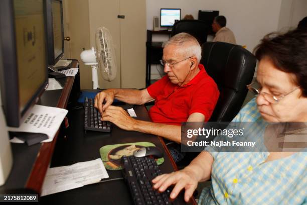 Community Computer Center 1,231 Community Center Computer Stock Photos, High-Res Pictures, and ...