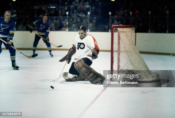 The Philadelphia Flyer's goalie Doug Favell in action during a game against the St Louis Blues at the St Louis Arena in Missouri, January 15th 1969.