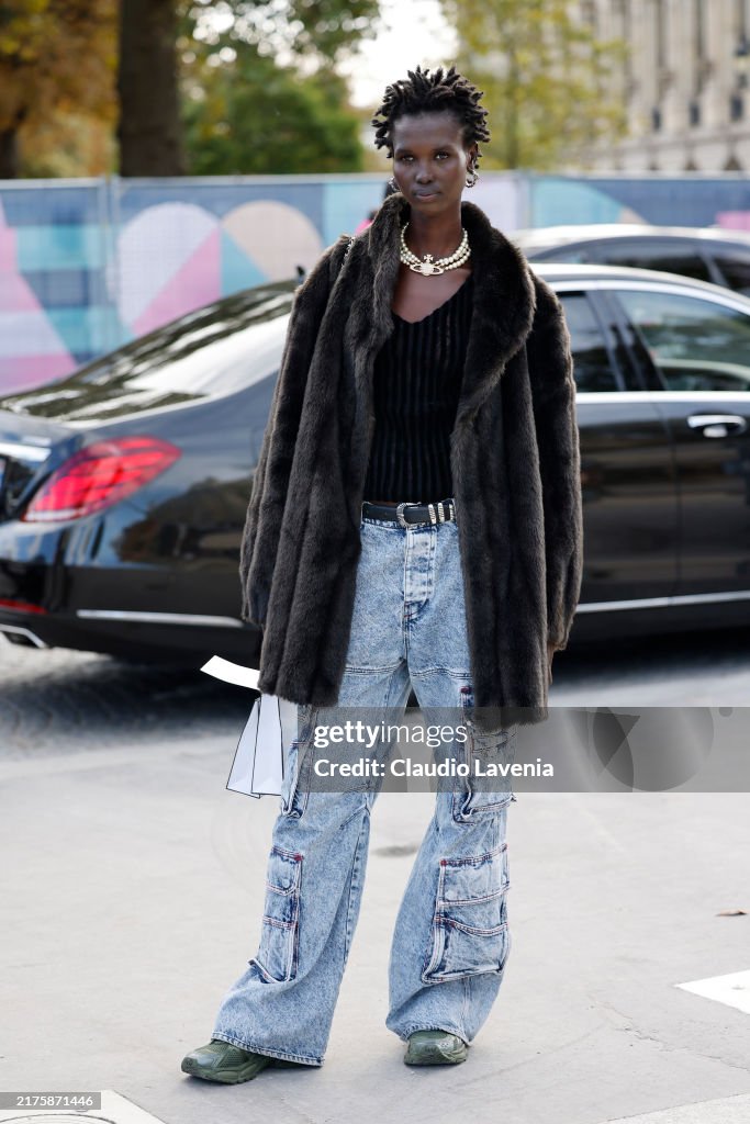 Street Style - Paris Fashion Week - Womenswear Spring/Summer 2025 - Day Nine