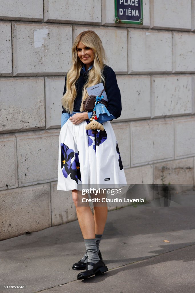 Street Style - Paris Fashion Week - Womenswear Spring/Summer 2025 - Day Nine