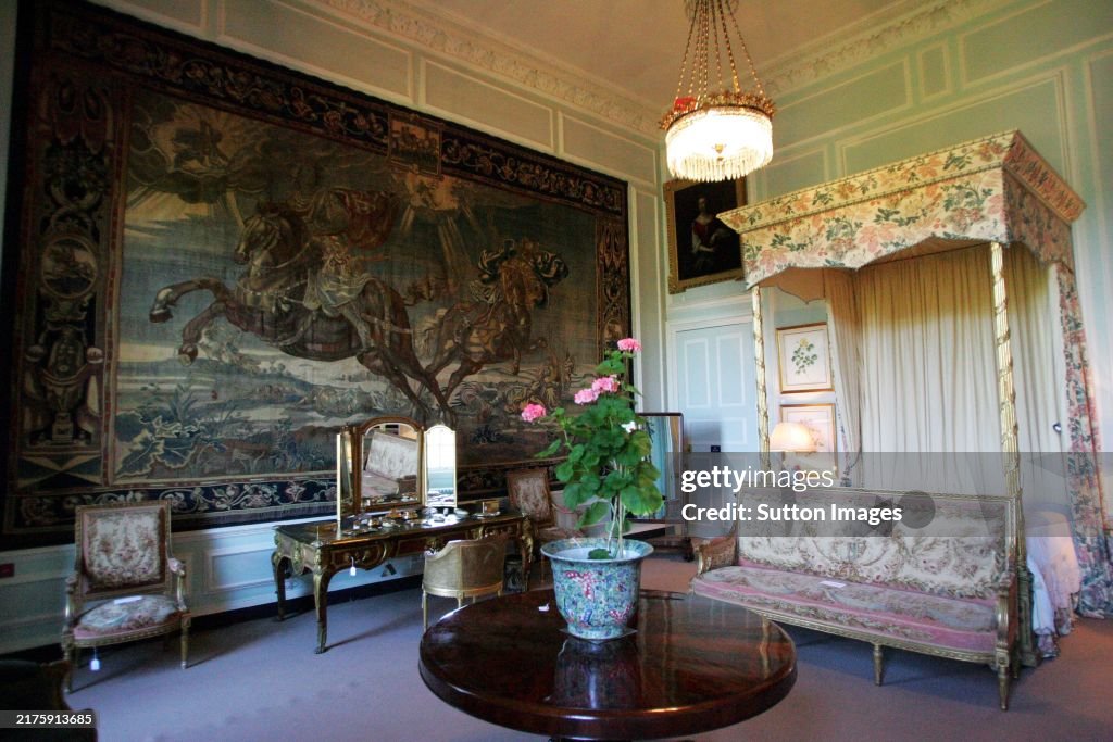 Auction of Easton Neston
