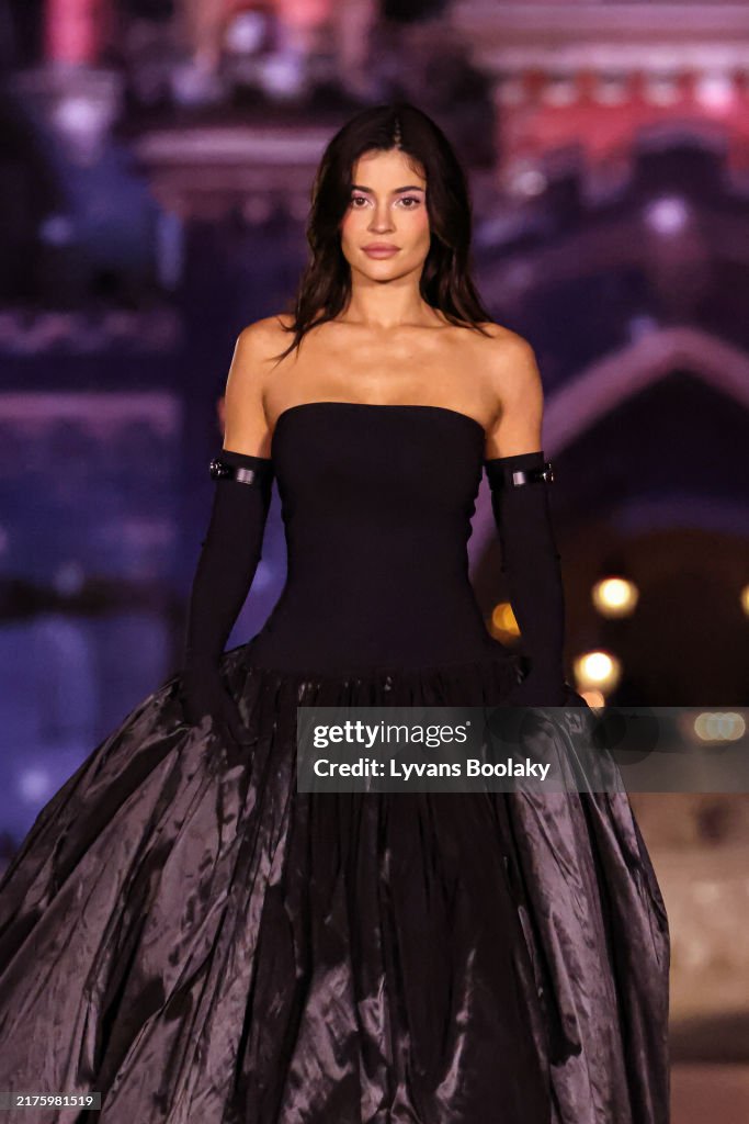Coperni: Runway - Paris Fashion Week - Womenswear Spring-Summer 2025