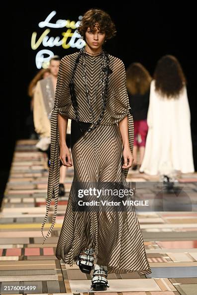 Louis Vuitton - Runway - Spring/Summer 2025 Paris Fashion Week Louis Vuitton - Runway - Spring/Summer 2025 Paris Fashion Week