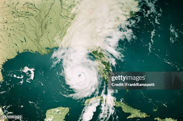 hurricane helene 2024 cloud map gulf of mexico 3d render color - apalachee bay stock pictures, royalty-free photos & images