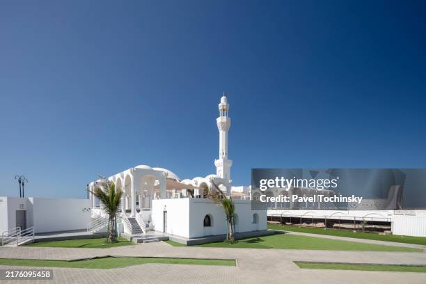 Al Rahah 48 Al Rahmah Mosque Stock Photos, High-Res Pictures, and Images - Getty ...