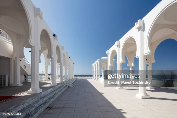 Al Rahah 48 Al Rahmah Mosque Stock Photos, High-Res Pictures, and Images - Getty ...