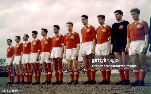Austrian national football team. From left Swoboda - Ernst-Happel - Körner II - Koslicek II - Koller - Haller - Helmut Senekowitsch - Hamerl - Hans...