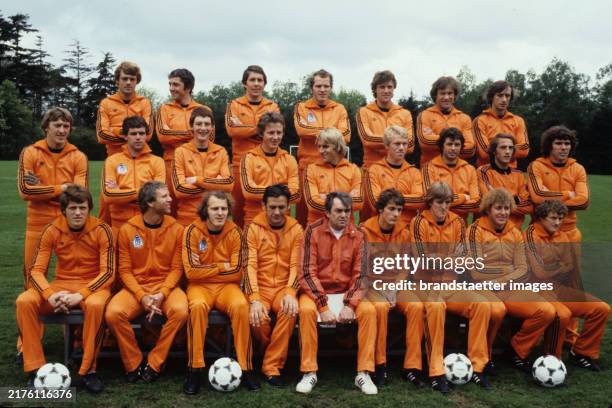 Football team of Netherlands for the world Cup in Argentina with coach Ernst Happel , 1978.