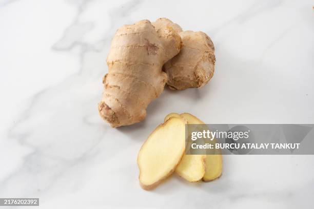 ginger sliced - gember stockfoto's en -beelden