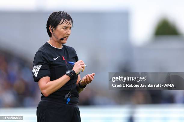 Jane Simms Referee 67 Jane Simms Stock Photos, High-Res Pictures, and Images - Getty Images