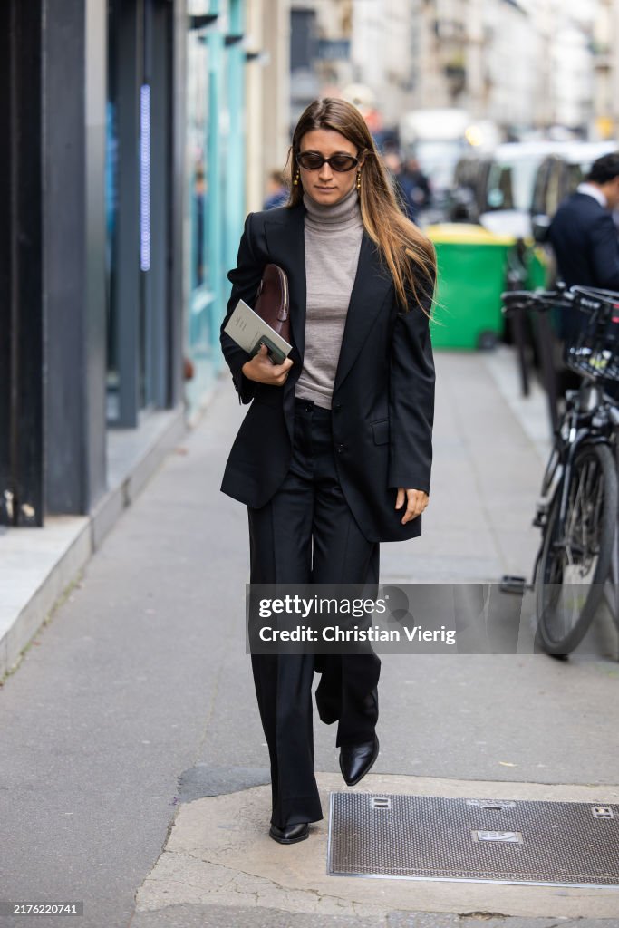 Street Style - Paris Fashion Week - Womenswear Spring/Summer 2025 - Day Nine