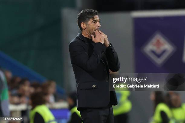 Head coach Paulo Alexandre Rodrigues Fonseca of AC Milan reacts during the Serie match between Fiorentina and Milan at Stadio Artemio Franchi on...