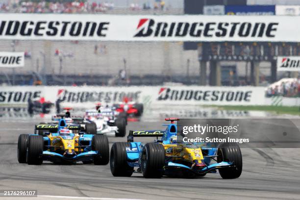 Renault R 26 Racing 2,442 Renault R26 F1 Stock Photos, High-Res Pictures, and Images ...