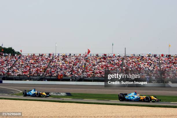 Renault R 26 Racing 2,442 Renault R26 F1 Stock Photos, High-Res Pictures, and Images ...