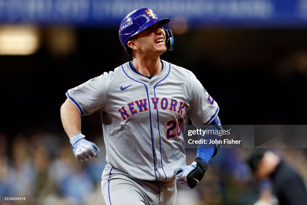 Wild Card Series - New York Mets v Milwaukee Brewers - Game 3