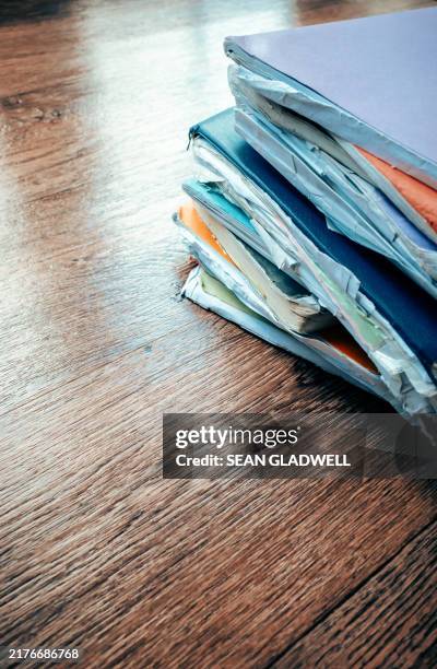 100 Messy College Desk Stock Photos, High-Res Pictures, and Images ...