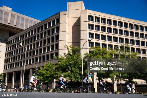 Fbi Dc 5,992 Fbi Building Stock Photos, High-Res Pictures, and Images - Getty ...