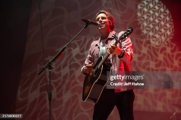 Ben Rector Bass Player 396 Ben Rector Photos & High Res Pictures - Getty Images