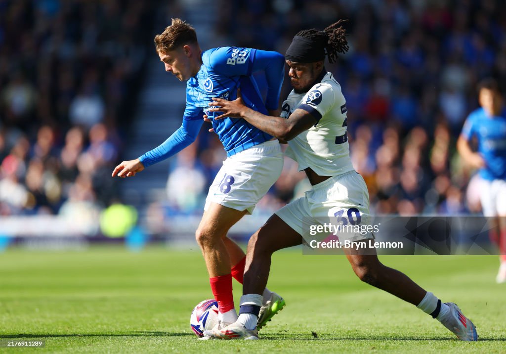 Portsmouth FC v Oxford United FC - Sky Bet Championship