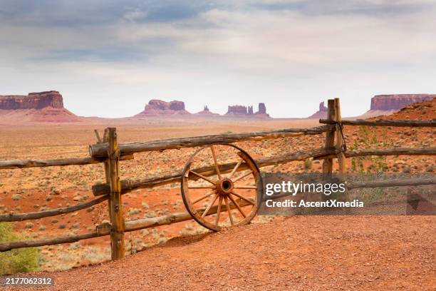 utah, navajo tribal park, monument valley park - wagon wheel stock pictures, royalty-free photos & images