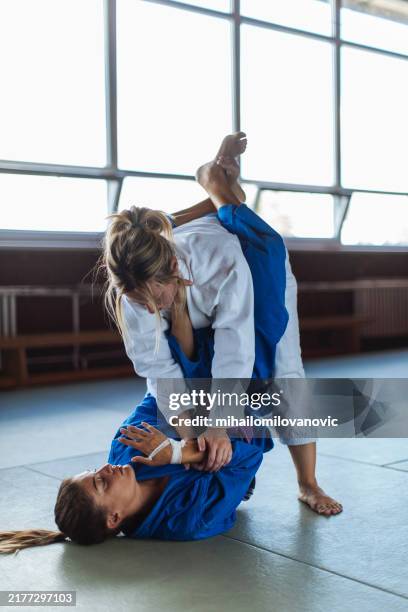 Leg Lock Robe 107 Martial Arts Leg Lock Stock Photos, High-Res Pictures, and Images ...