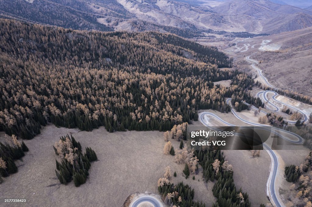 Altay - Hemu Road Put Into Trial Operation In Xinjiang