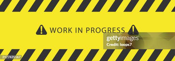 illustrazioni stock, clip art, cartoni animati e icone di tendenza di nastro per barricata di avvertimento a strisce - modello perfetto per pixel senza cuciture - tape