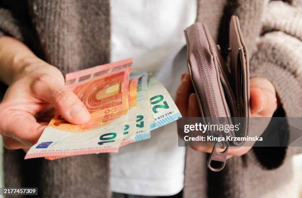 benefits - european union stock pictures, royalty-free photos & images