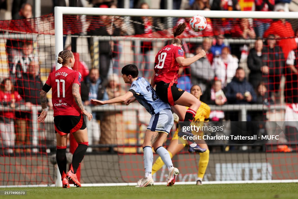 Manchester United v Tottenham Hotspur - Barclays Women's Super League