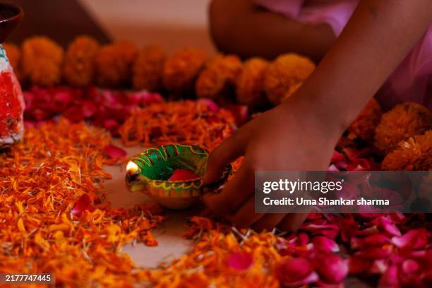 diwali, dipawali, indian festival of lights - dhanteras stock pictures, royalty-free photos & images