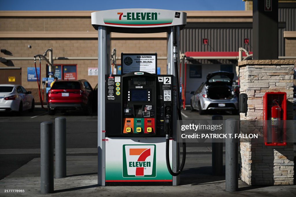 US-CANADA-JAPAN-MERGER-RETAIL-7 ELEVEN
