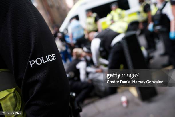 Metropolitan Forms 2,047 Met Form In Stock Photos, High-Res Pictures, and Images - Getty ...