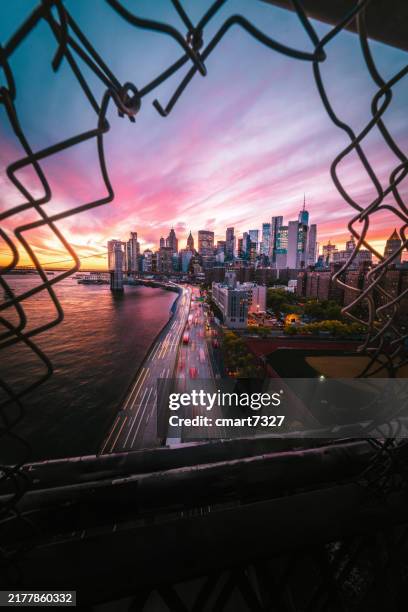 lower manhattan langzeitbelichtung - rücklicht stock-fotos und bilder