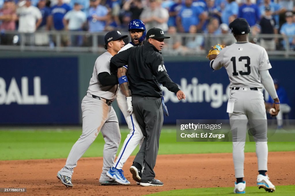 Division Series - New York Yankees v Kansas City Royals - Game 4