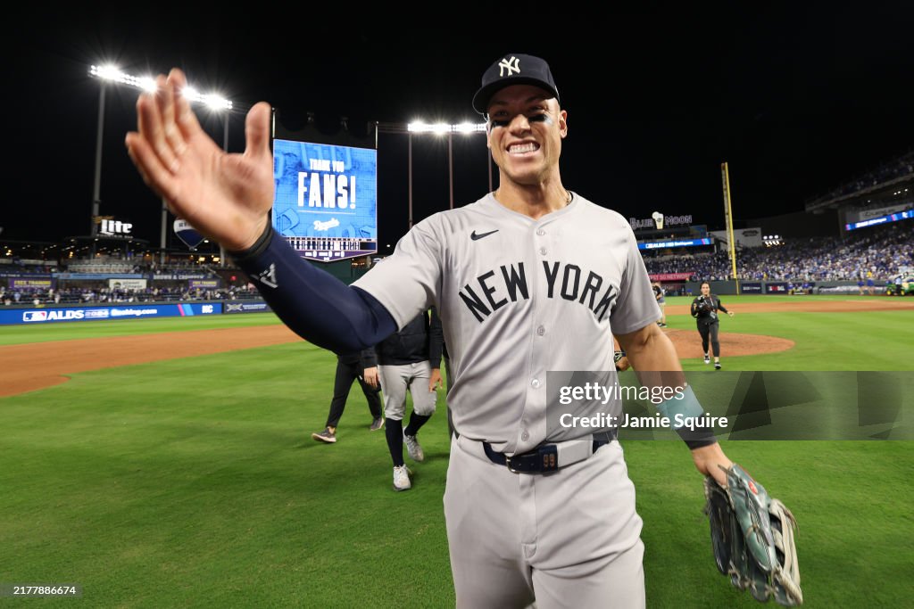 Division Series - New York Yankees v Kansas City Royals - Game 4