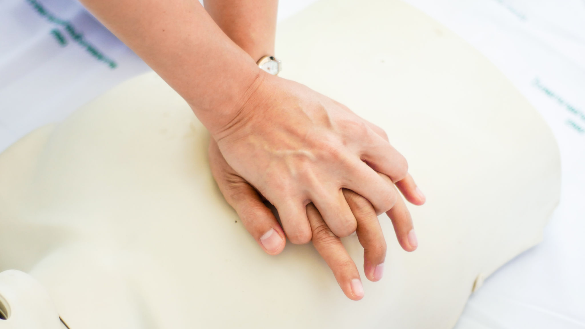 CPR hands-only