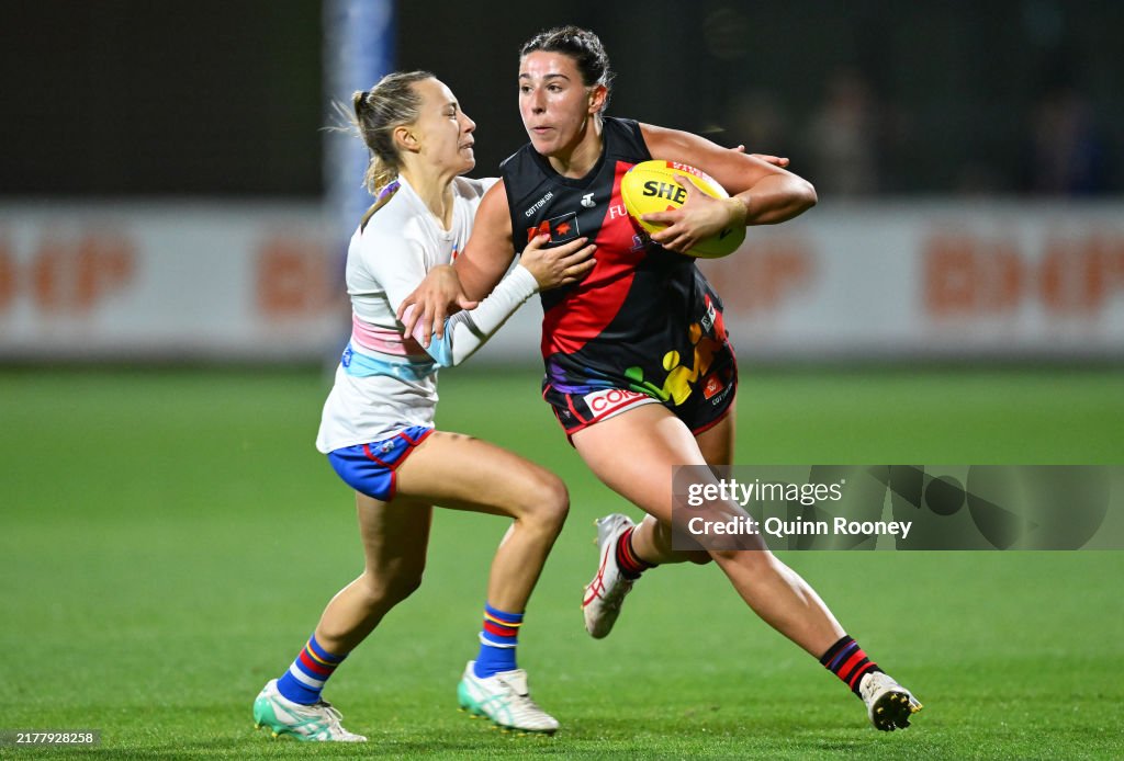 AFLW Rd 7 - Western Bulldogs v Essendon