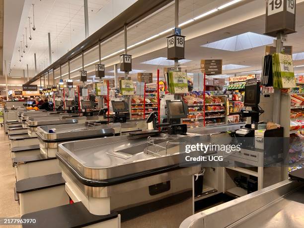Aisle Check In 211 Empty Aisle In Grocery Store Stock Photos, High-Res Pictures, and ...