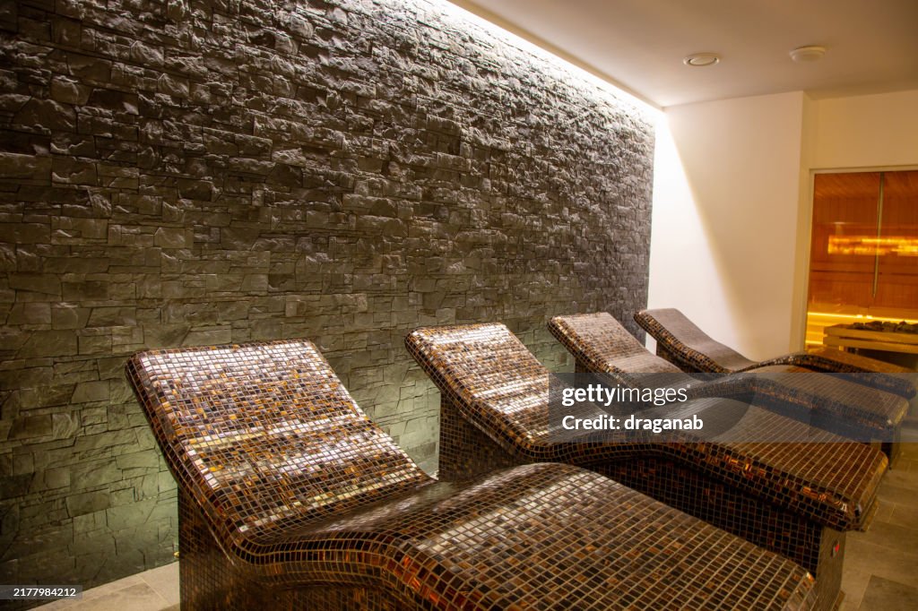 Tepidarium beds