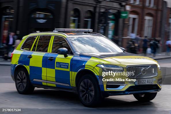 Metropolitan Police Car Driving At Speed On 7th October 2024 In News metropolitan-police-car-driving-at-speed-on-7th-october-2024-in-news