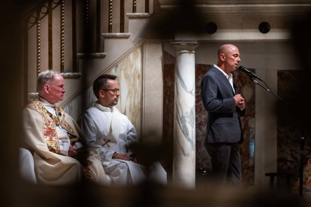 Musician Kenny Chesney, right, sings during a memorial service for Ethel Kennedy at the Cathedral of St. Matthew the Apostle in Washington, DC, US,...