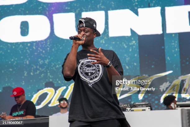 Devin Jennings Rapper 94 Julia Devin Stock Photos, High-Res Pictures, and Images - Getty Images