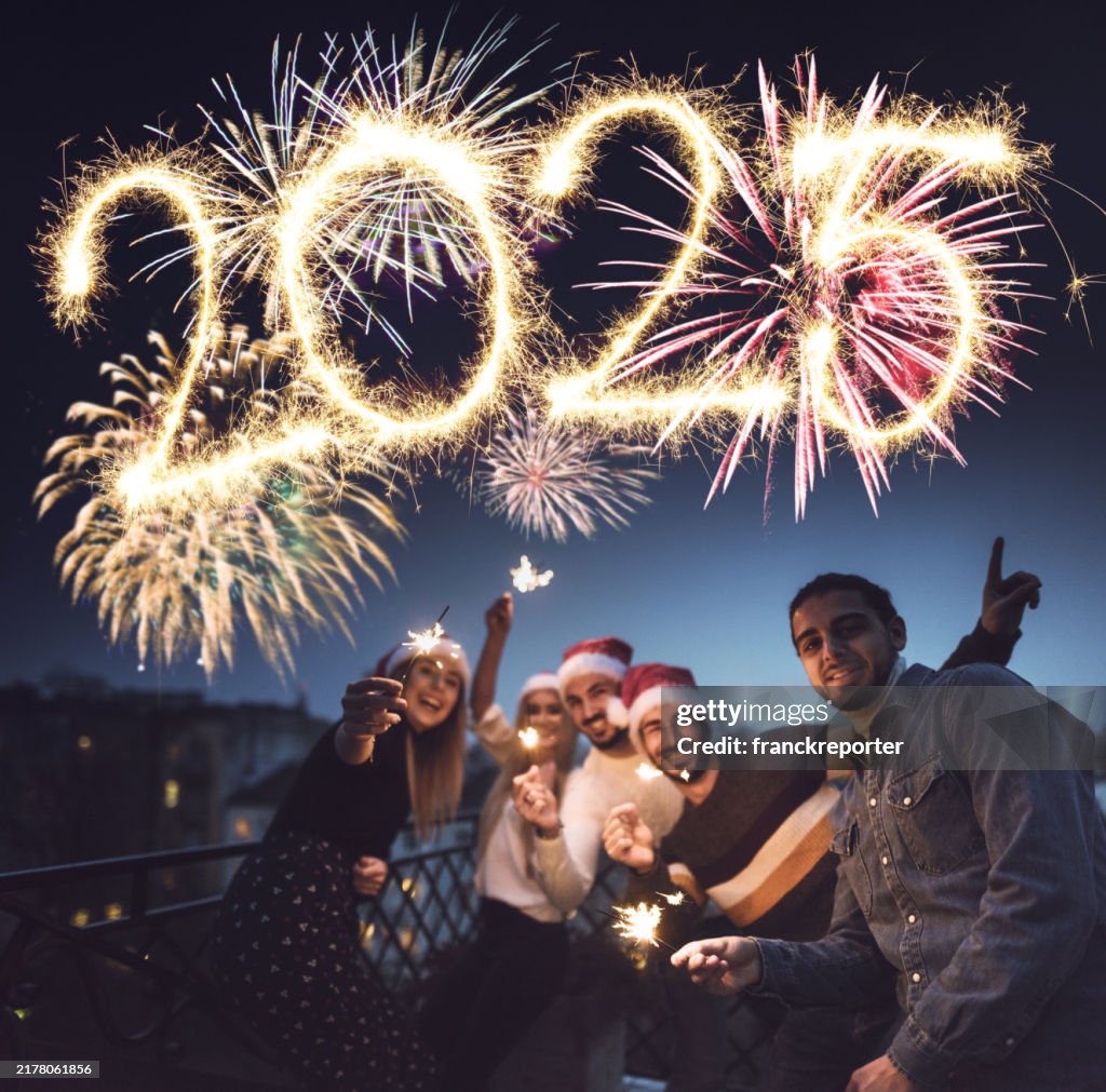 Festeggiando il 2025 la notte di Capodanno
