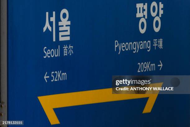 Pyongyang Highway Sign 5,661 Pyongyang Seoul Stock Photos, High-Res Pictures, and Images ...