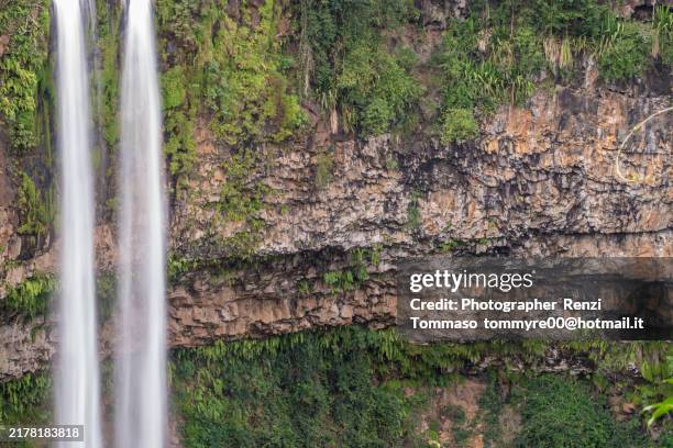 chamarel waterfall - chamarel waterfall stock pictures, royalty-free photos & images