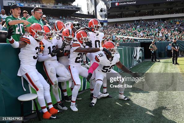 Rodney McLeod #12 of the Cleveland Browns celebrates with