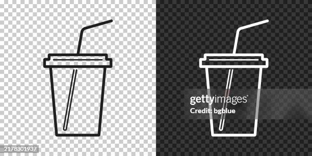 becher mit strohhalm. symbol für design auf leerem hintergrund - wegwerfbecher stock-grafiken, -clipart, -cartoons und -symbole