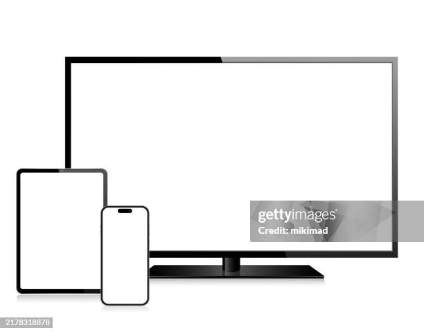 illustrazioni stock, clip art, cartoni animati e icone di tendenza di set realistico di vector mockup digital tablet, telefono cellulare, smart phone, computer portatile e monitor del computer. progettazione ui / ux. illustrazione vettoriale, dispositivo digitale moderno, modello digitale. illustrazione stock. eps 10. - televisore