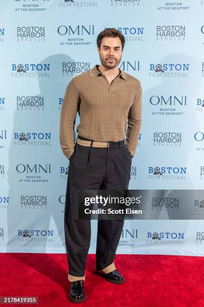Josh Ryle 4,332 Riley Scott Photos & High Res Pictures - Getty Images