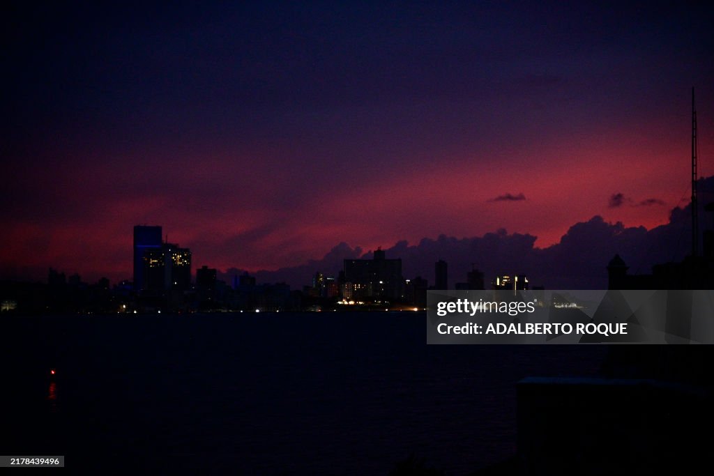 TOPSHOT-CUBA-ENERGY-ECONOMY-BLACKOUT-DAILY LIFE